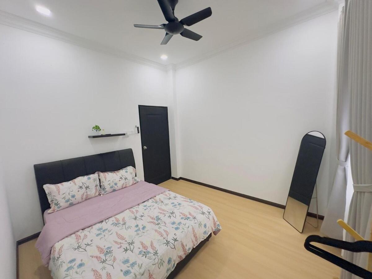 3bedroom Landed Cozy Netflix Rumah percutian